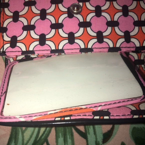 Vera Bradley Retired Loves Me Pink Print Wallet - Picture 5 of 6